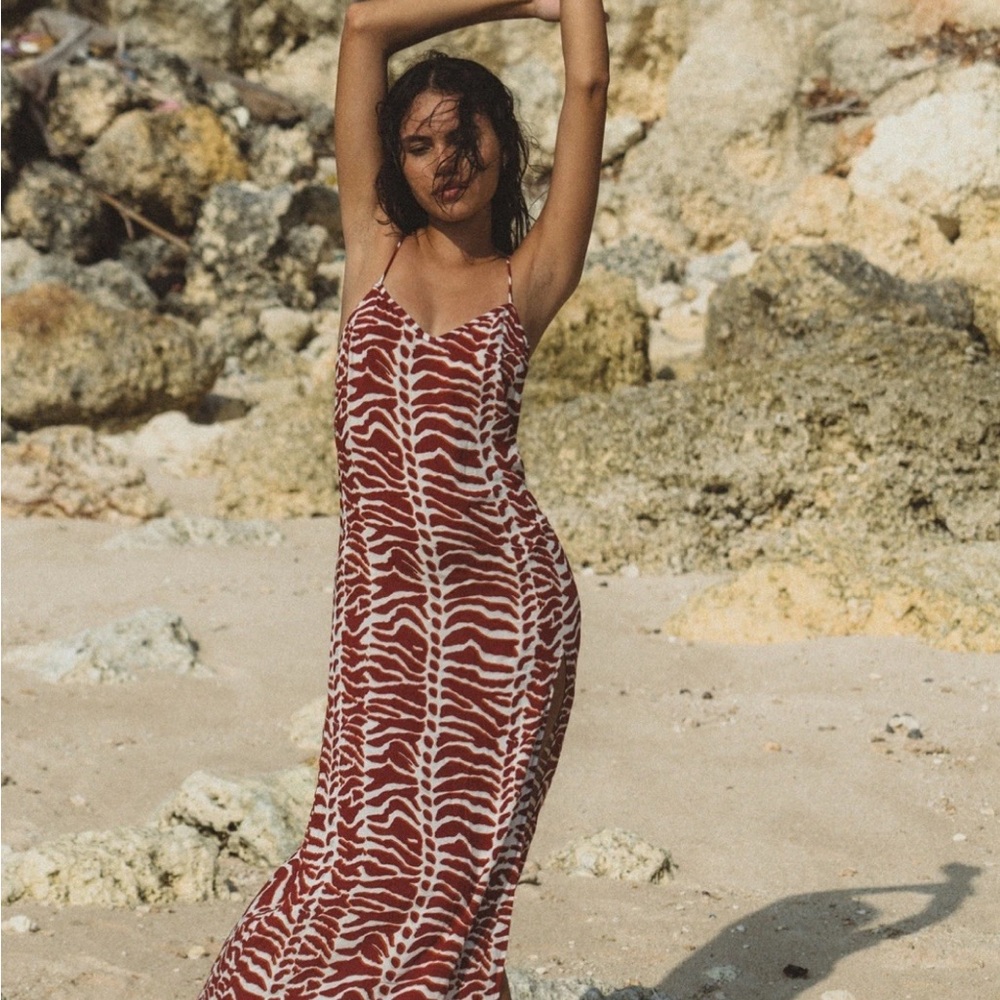 Benoa miter dress